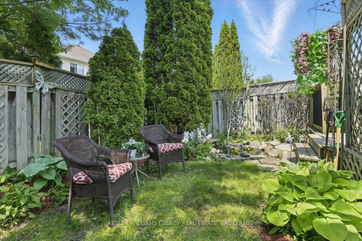 Photo 38 of 42 Pinebrook Crescent, Whitby, Williamsburg — HOMEH
