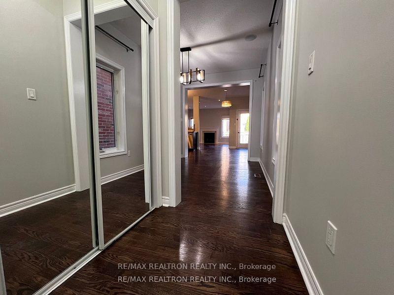 Photo 3 of 31 Blue Grouse Road, Vaughan, Patterson — HOMEH