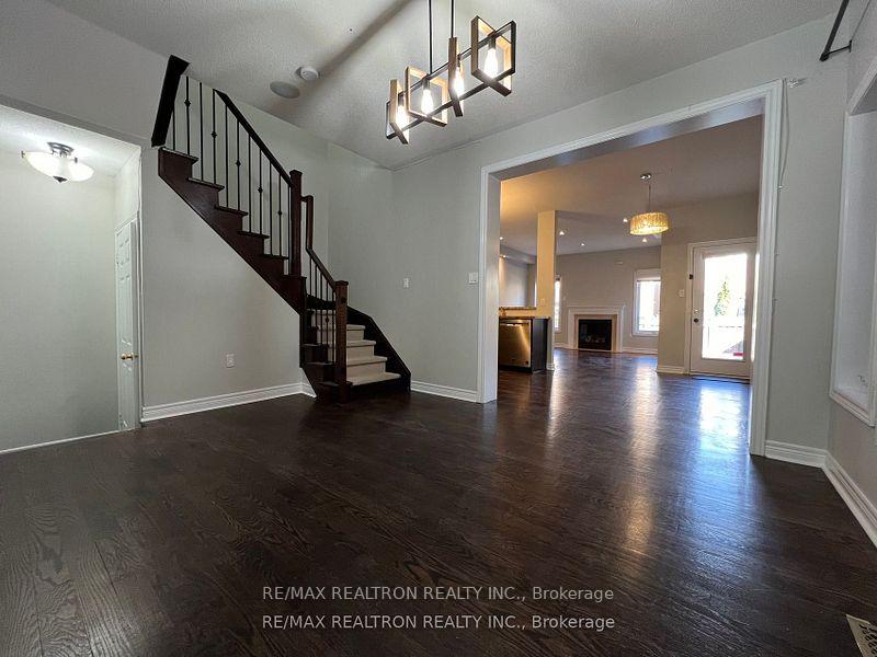 Photo 4 of 31 Blue Grouse Road, Vaughan, Patterson — HOMEH