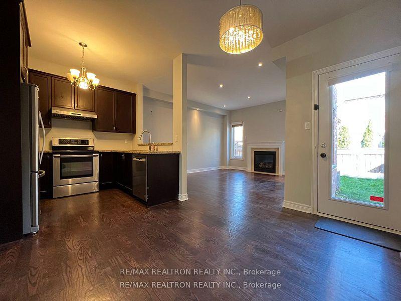 Photo 6 of 31 Blue Grouse Road, Vaughan, Patterson — HOMEH