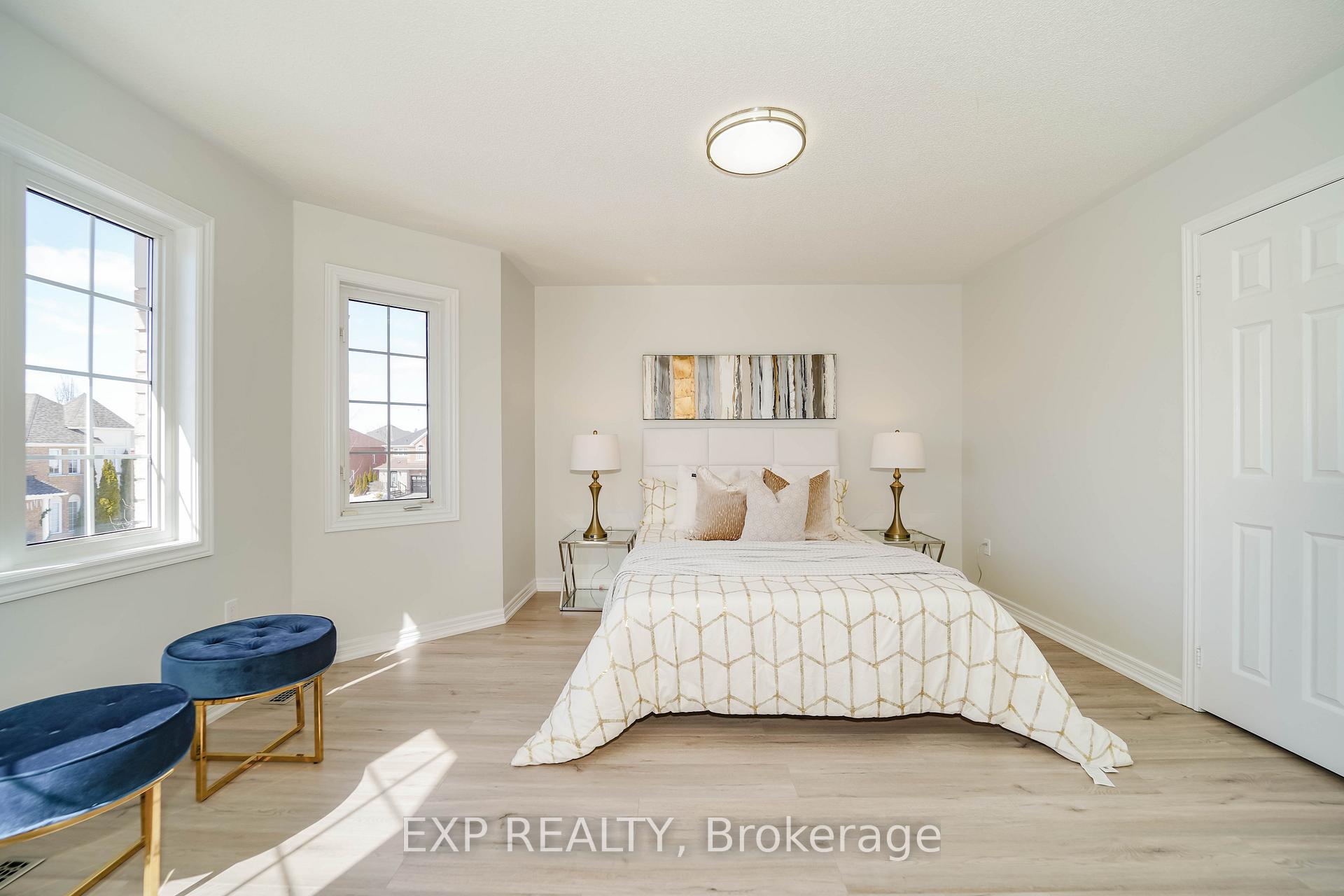Photo 12 of 35 Ball Crescent, Whitby, Williamsburg — HOMEH