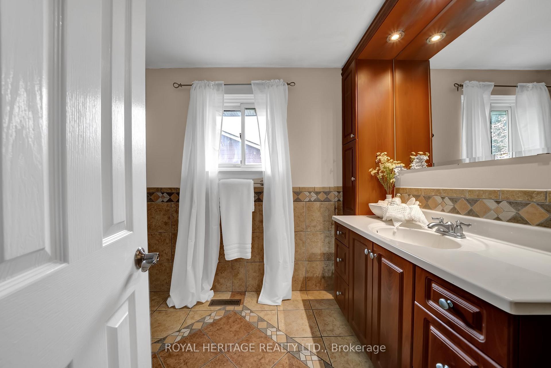 Photo 30 of 314 St Lawrence Street, Whitby, Downtown Whitby — HOMEH