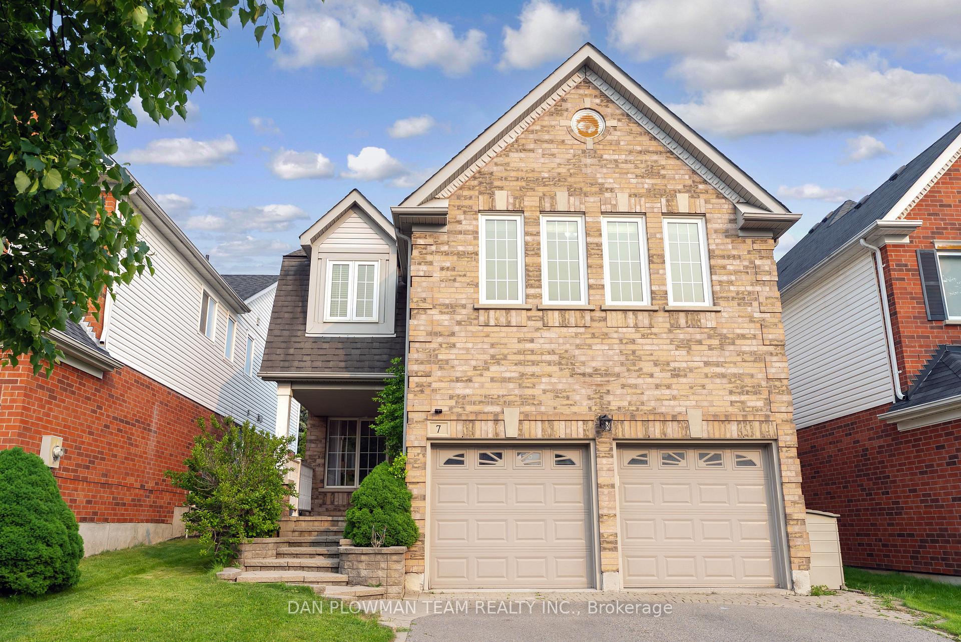 Photo 1 of 7 Wetherburn Drive, Whitby, Williamsburg — HOMEH