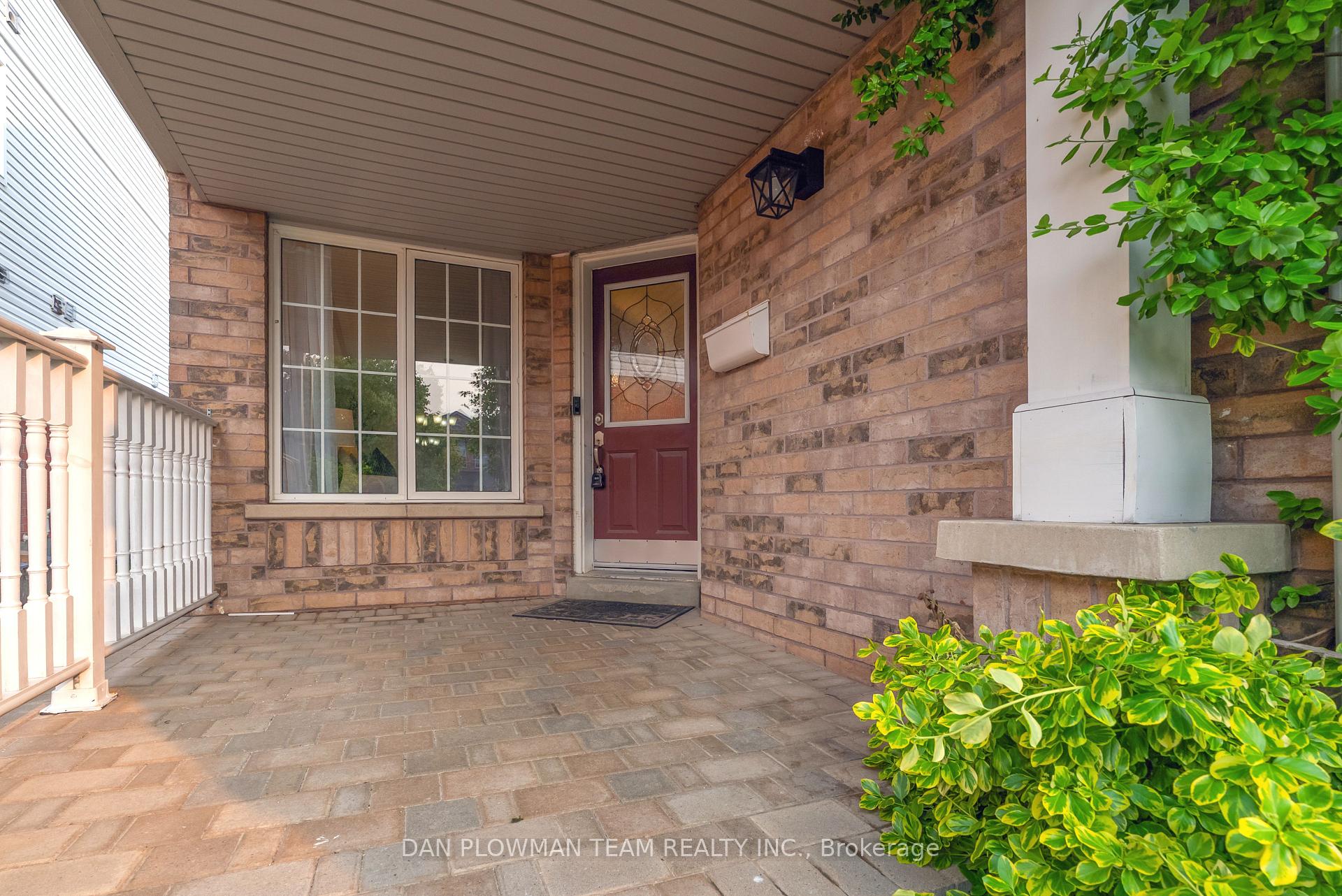 Photo 4 of 7 Wetherburn Drive, Whitby, Williamsburg — HOMEH