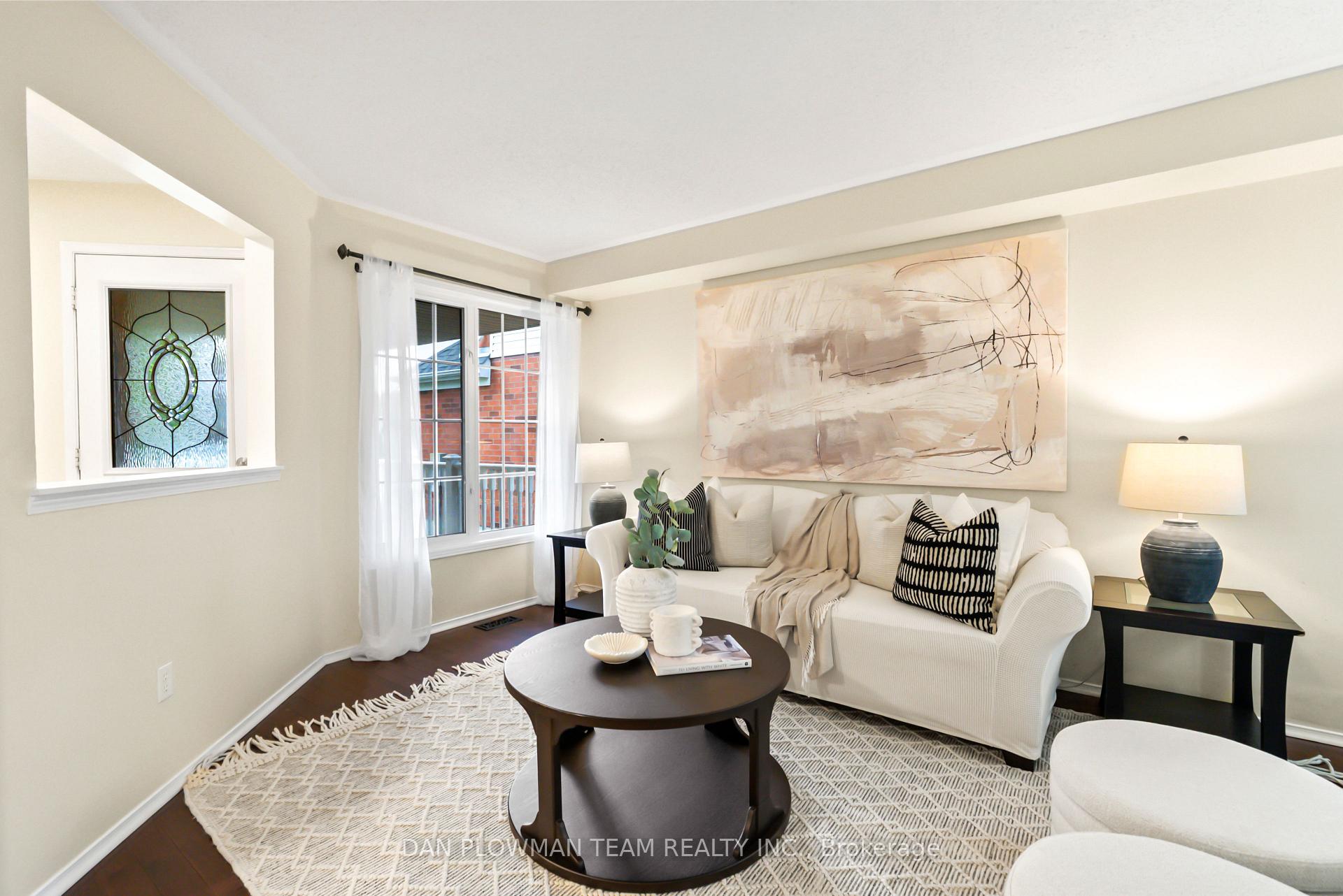 Photo 6 of 7 Wetherburn Drive, Whitby, Williamsburg — HOMEH