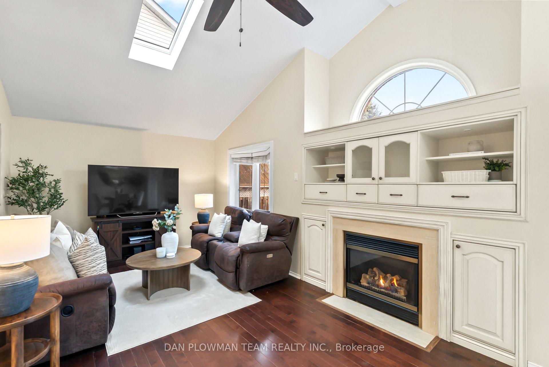 Photo 12 of 7 Wetherburn Drive, Whitby, Williamsburg — HOMEH