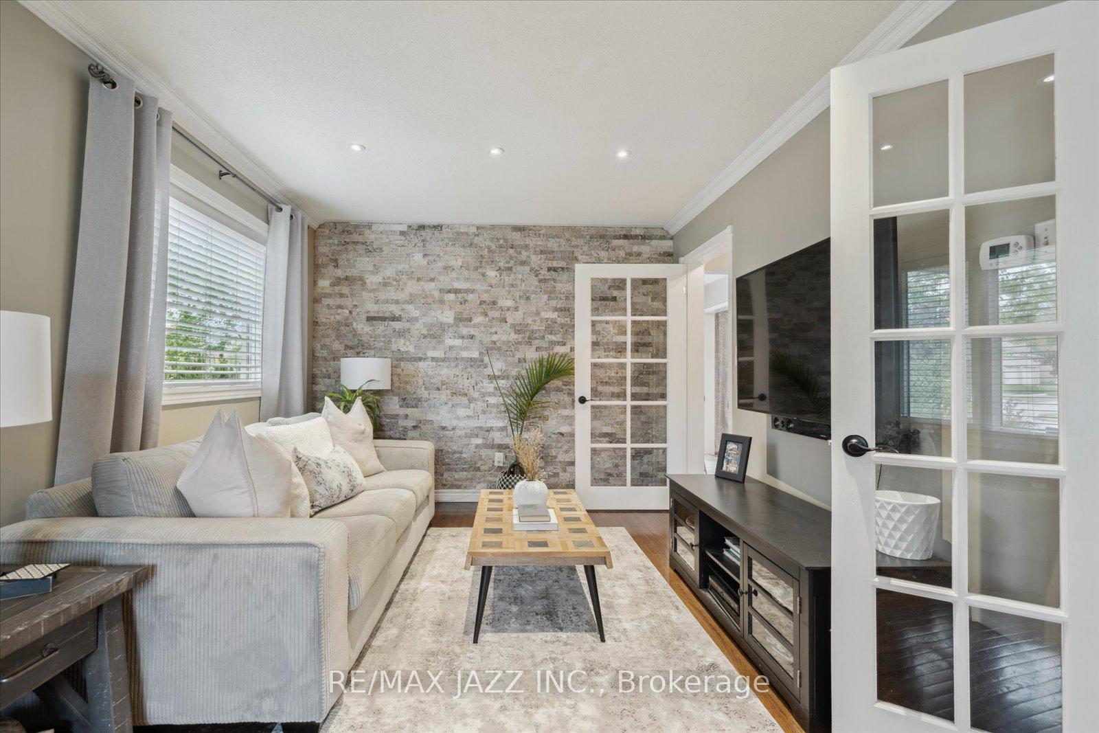Photo 7 of 11 Griffen Place, Whitby, Rolling Acres — HOMEH