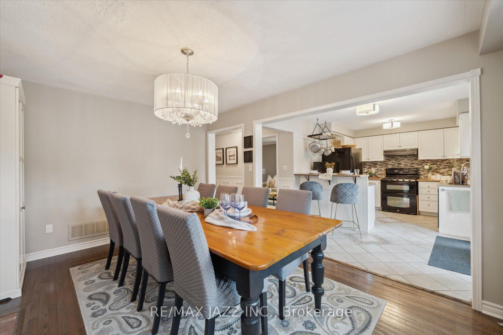 Photo 12 of 11 Griffen Place, Whitby, Rolling Acres — HOMEH