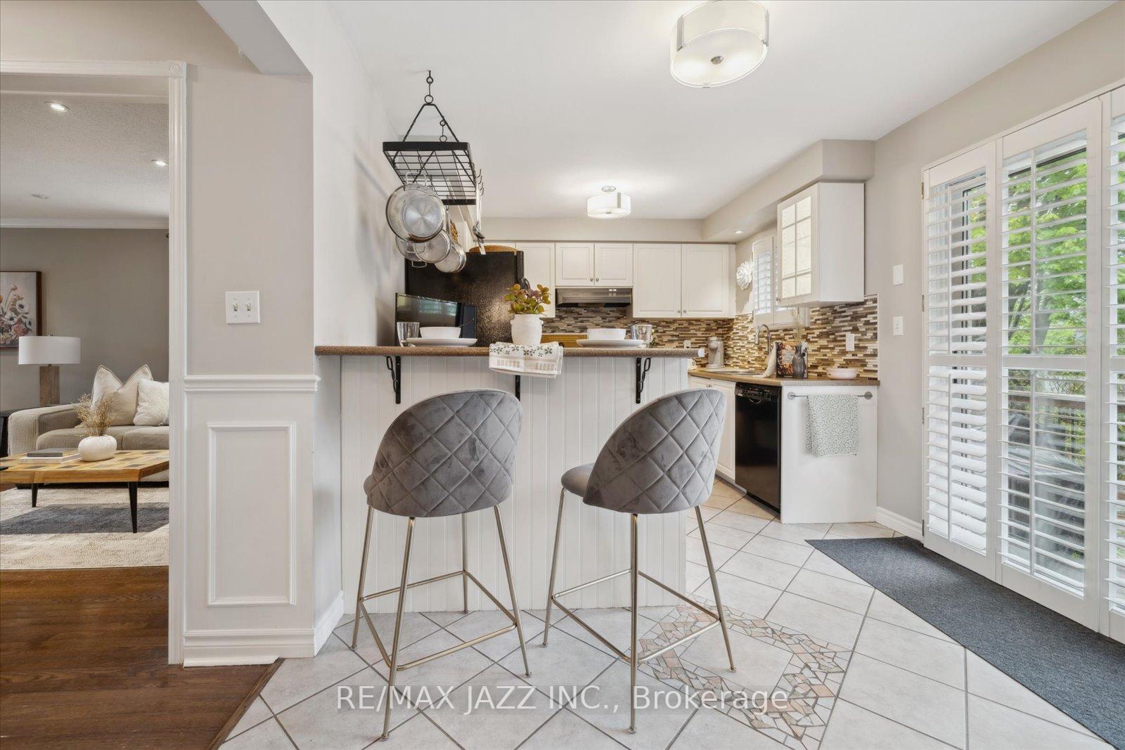 Photo 14 of 11 Griffen Place, Whitby, Rolling Acres — HOMEH