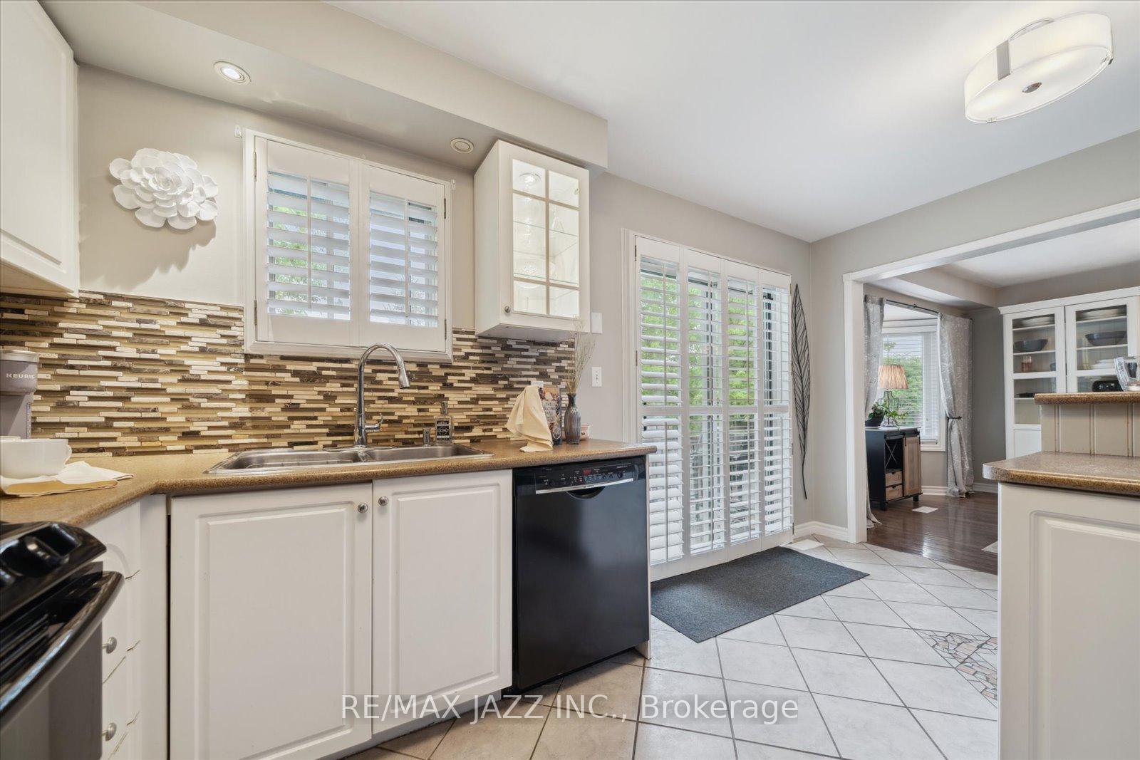 Photo 18 of 11 Griffen Place, Whitby, Rolling Acres — HOMEH