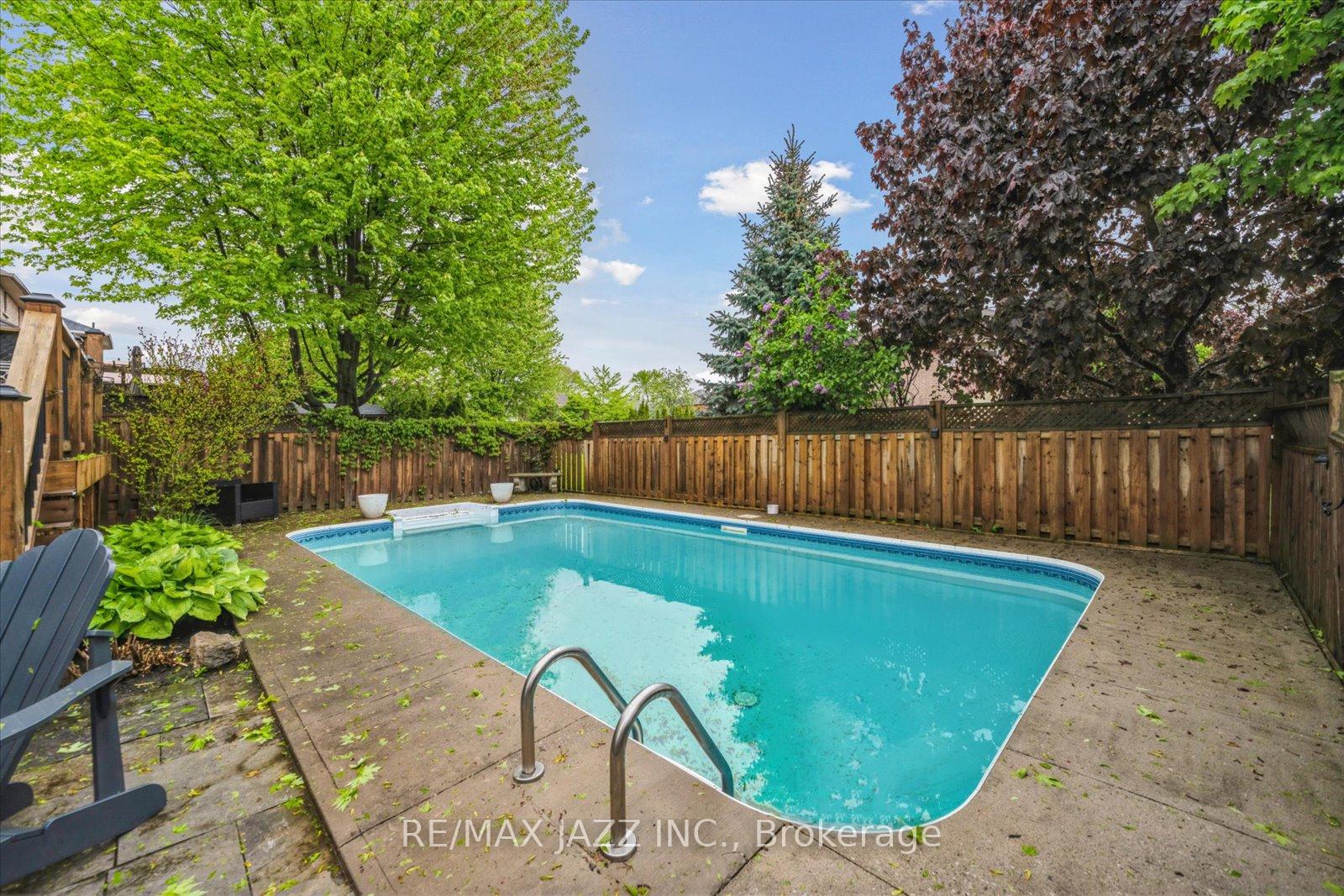 Photo 43 of 11 Griffen Place, Whitby, Rolling Acres — HOMEH