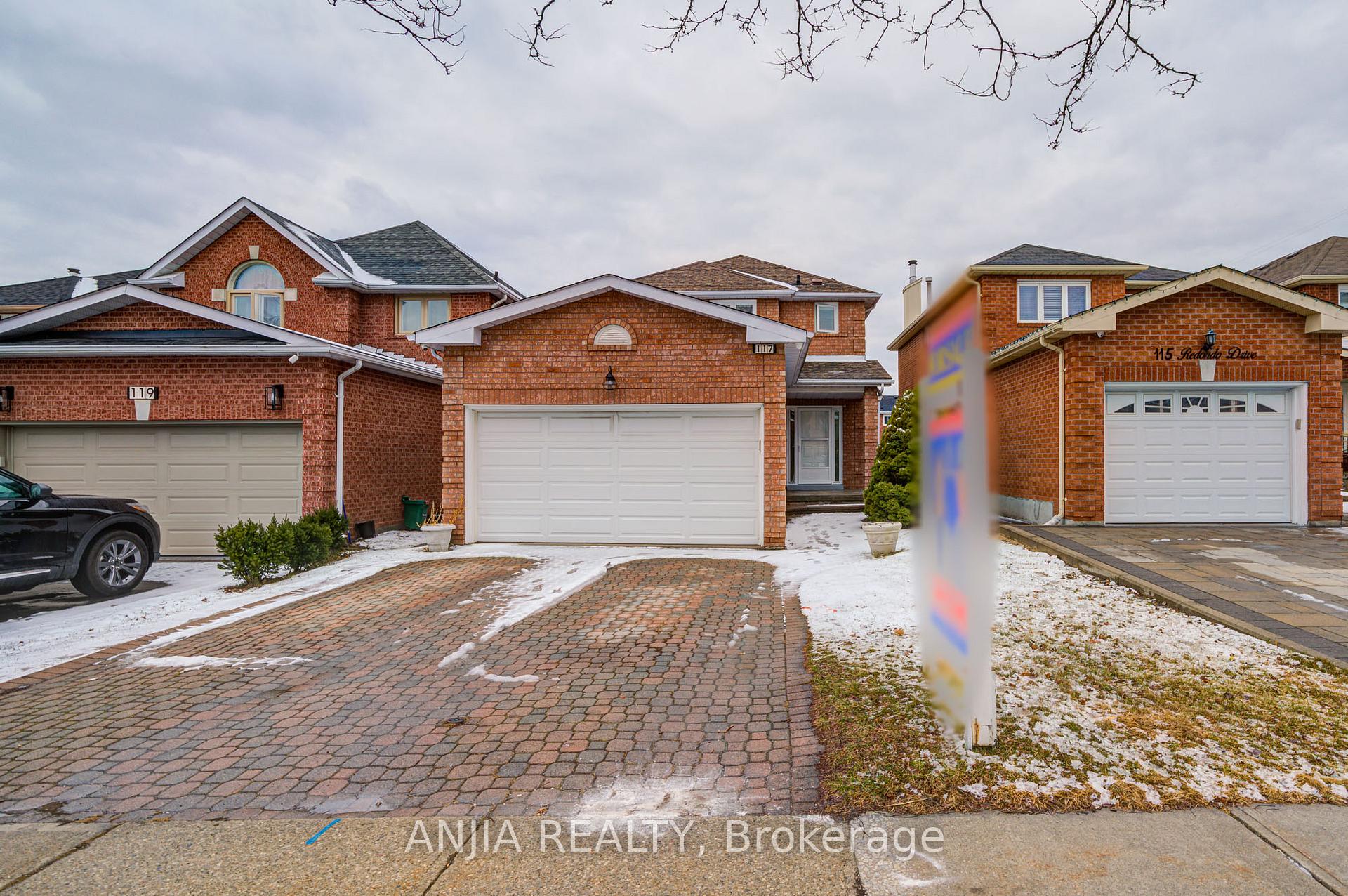 Photo 1 of 117 Redondo Drive, Vaughan, Beverley Glen — HOMEH
