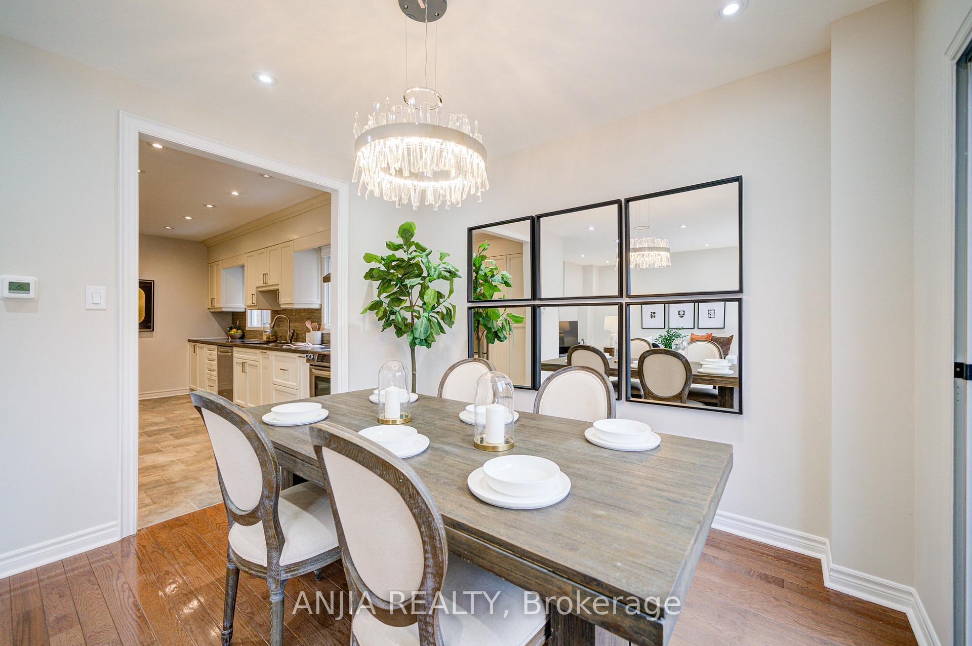 Photo 11 of 117 Redondo Drive, Vaughan, Beverley Glen — HOMEH