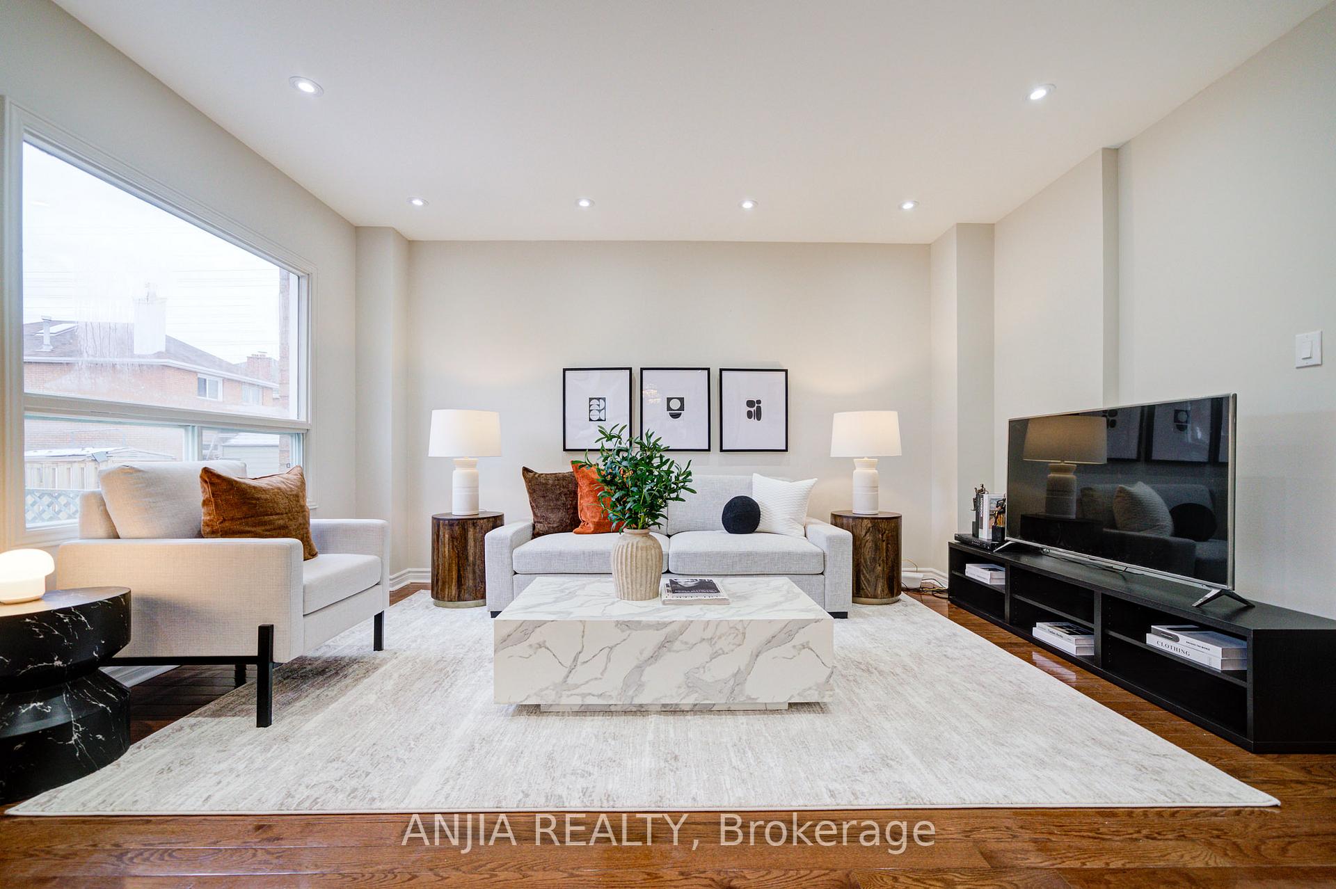 Photo 14 of 117 Redondo Drive, Vaughan, Beverley Glen — HOMEH