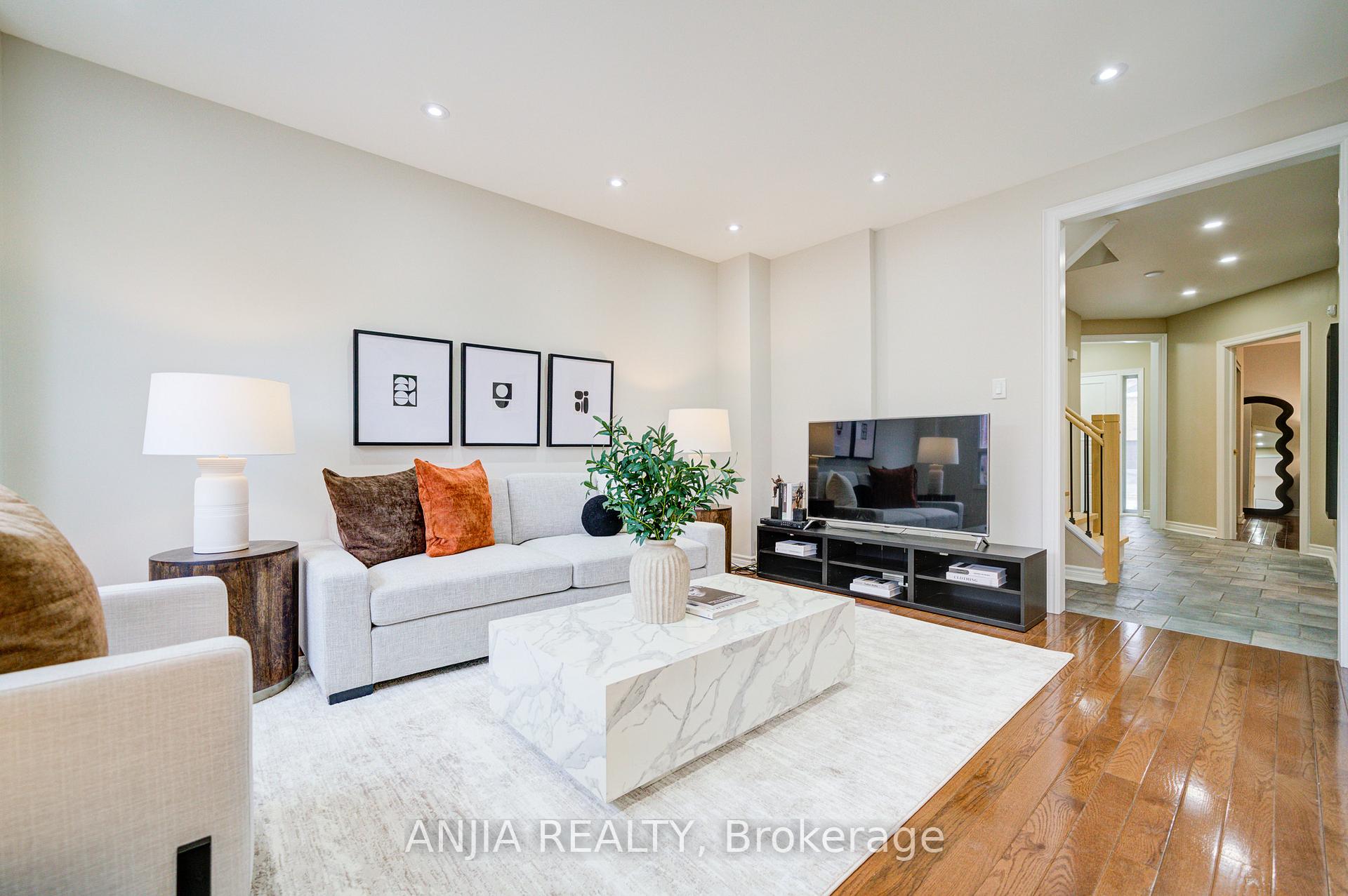 Photo 16 of 117 Redondo Drive, Vaughan, Beverley Glen — HOMEH