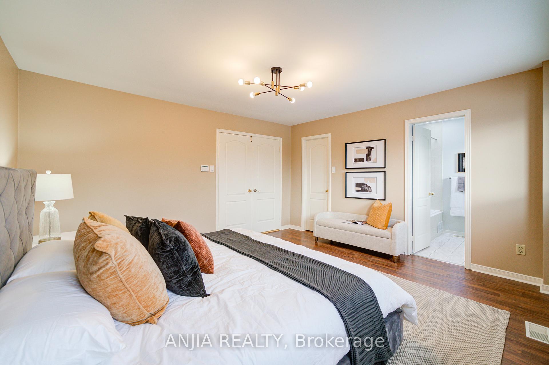 Photo 24 of 117 Redondo Drive, Vaughan, Beverley Glen — HOMEH