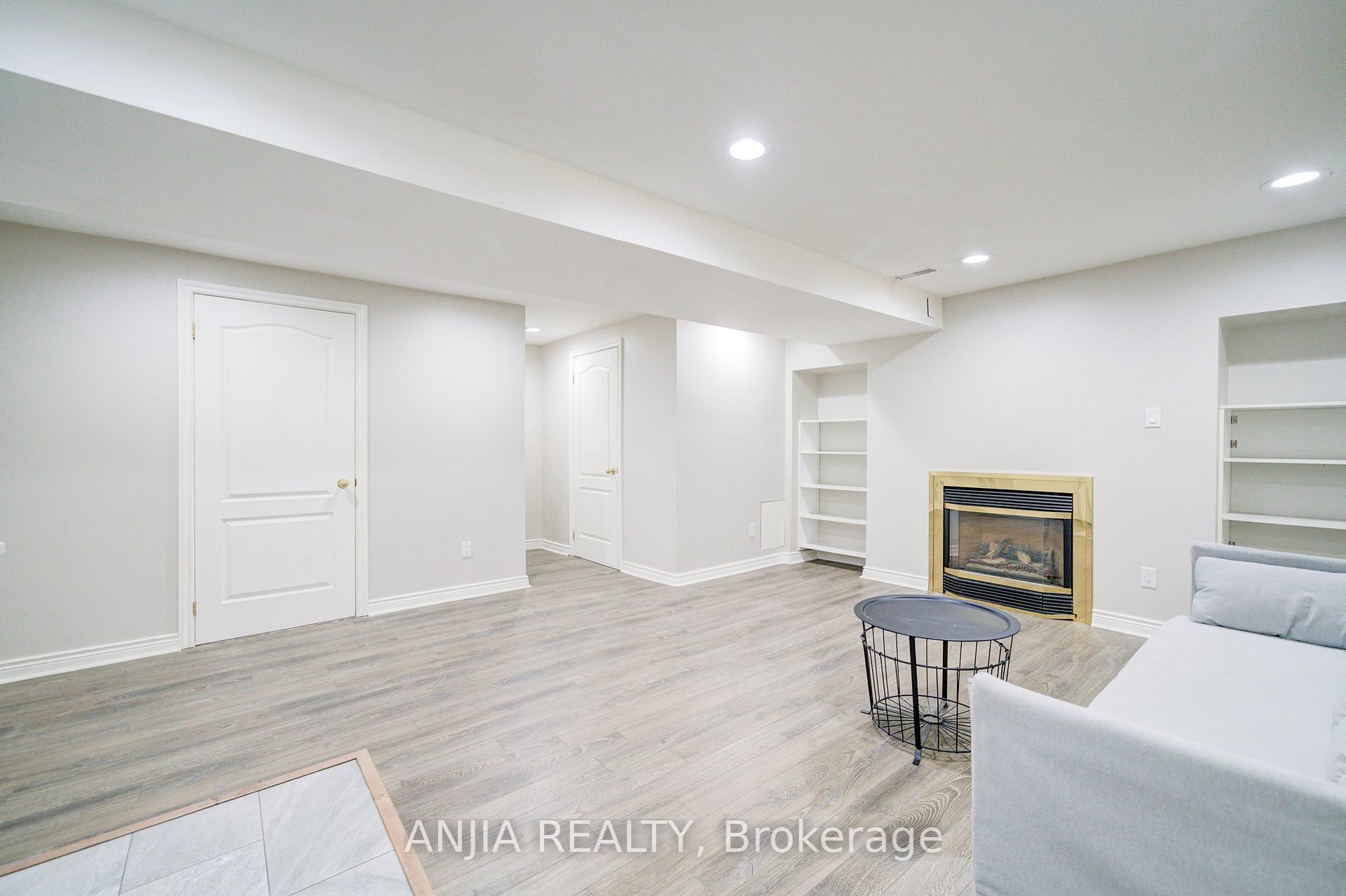Photo 39 of 117 Redondo Drive, Vaughan, Beverley Glen — HOMEH
