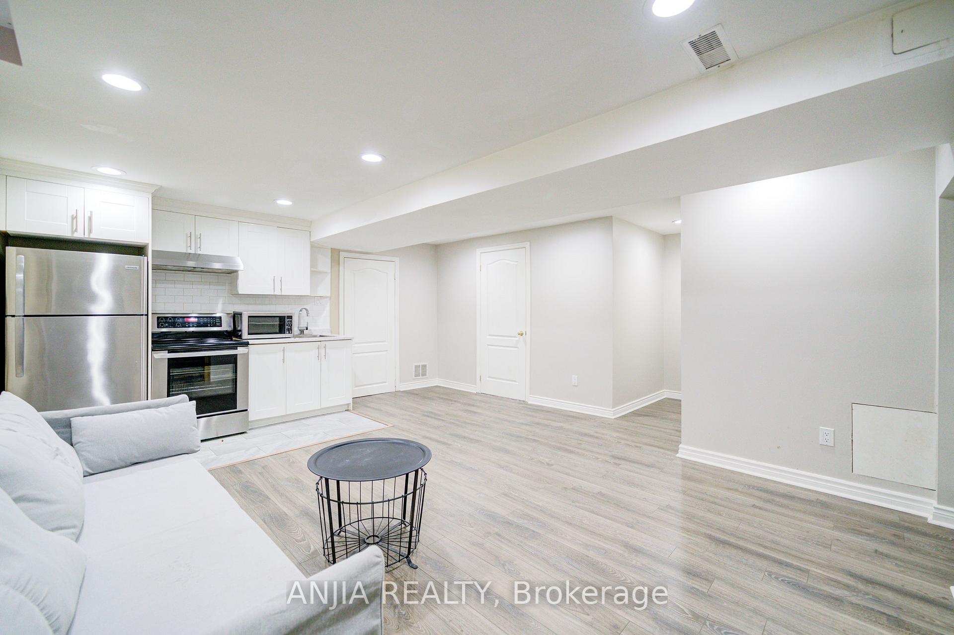 Photo 40 of 117 Redondo Drive, Vaughan, Beverley Glen — HOMEH