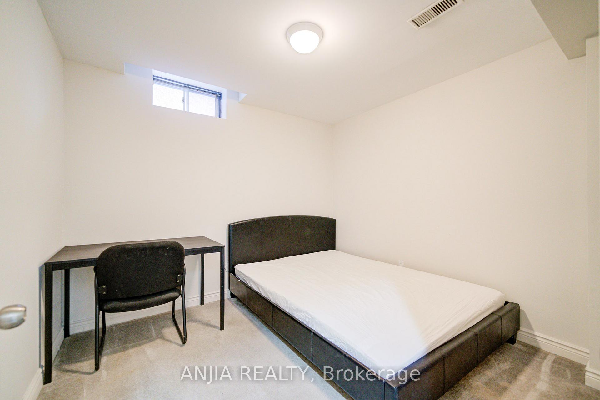 Photo 46 of 117 Redondo Drive, Vaughan, Beverley Glen — HOMEH