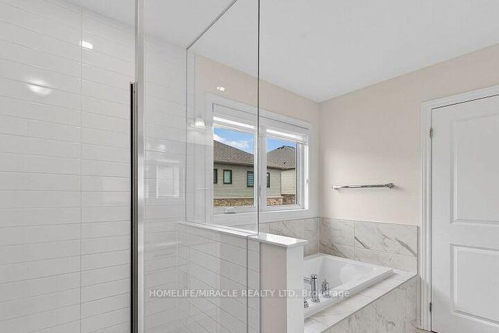 Photo 31 of 11 Phoenix Boulevard, Barrie, Rural Barrie Southeast — HOMEH