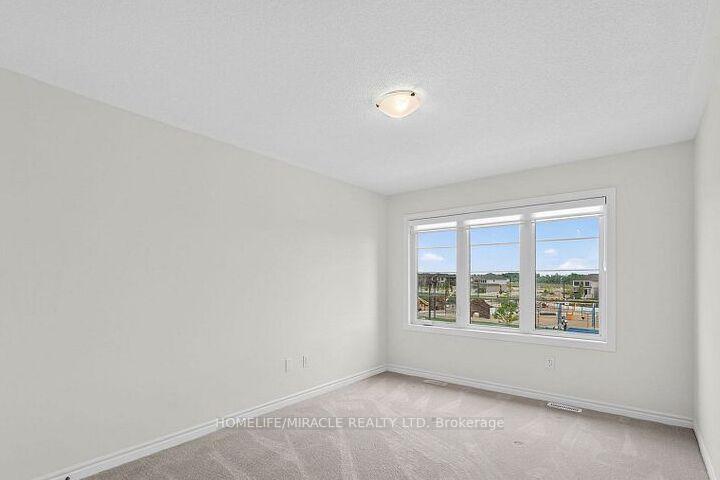 Photo 36 of 11 Phoenix Boulevard, Barrie, Rural Barrie Southeast — HOMEH