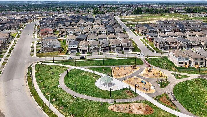 Photo 38 of 11 Phoenix Boulevard, Barrie, Rural Barrie Southeast — HOMEH