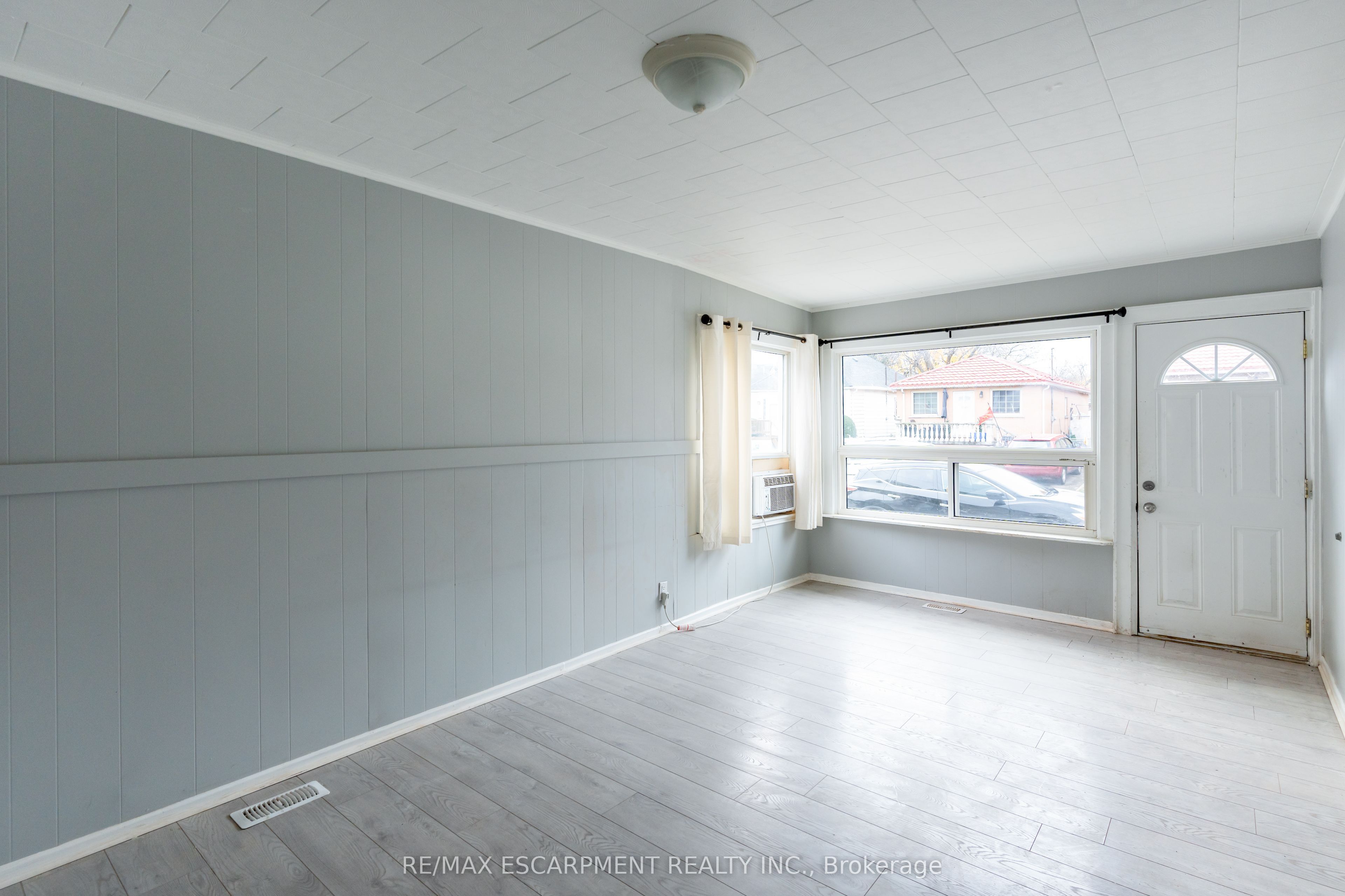 Photo 43 of 289 Roxborough Avenue N, Hamilton, Crown Point — HOMEH
