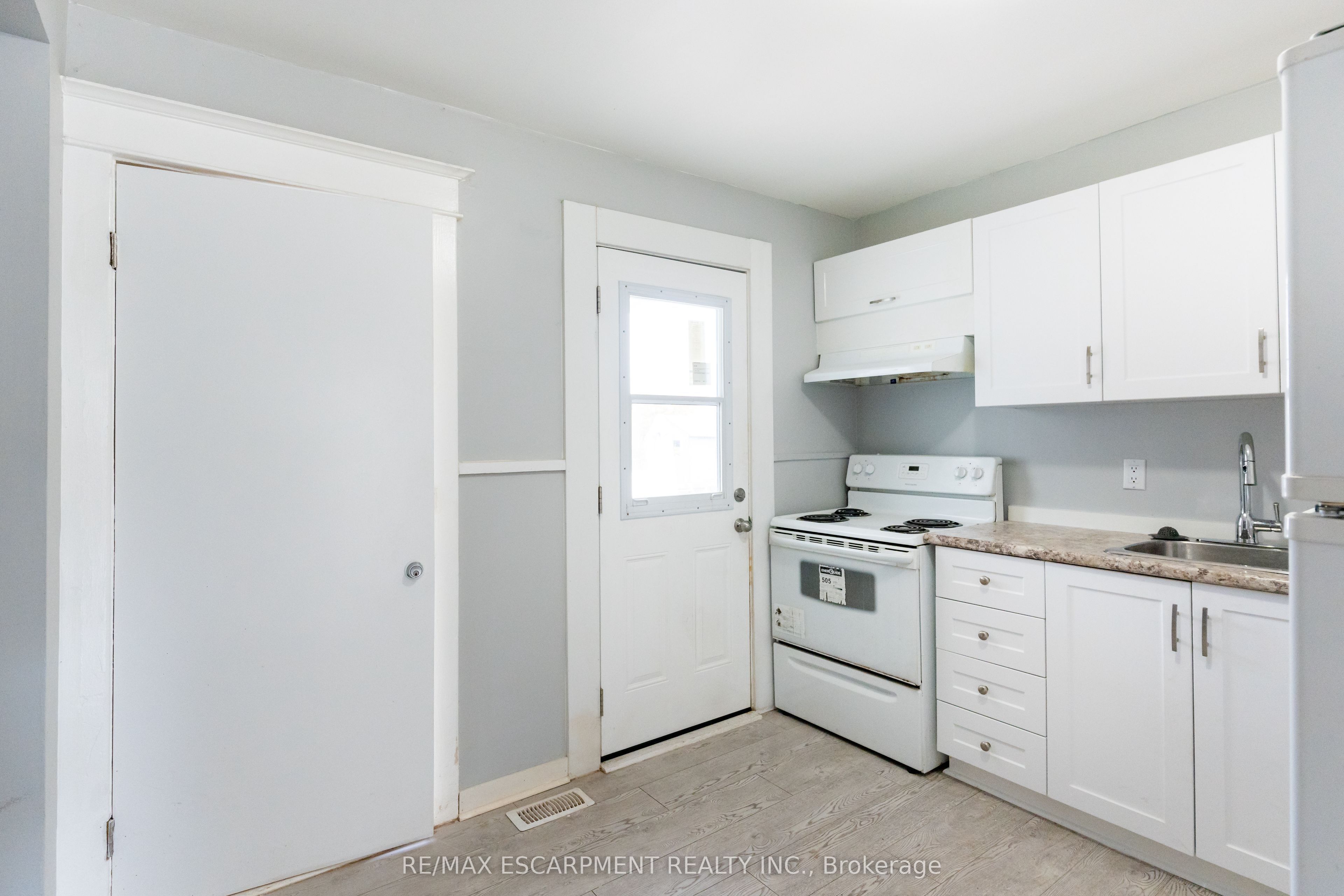 Photo 53 of 289 Roxborough Avenue N, Hamilton, Crown Point — HOMEH