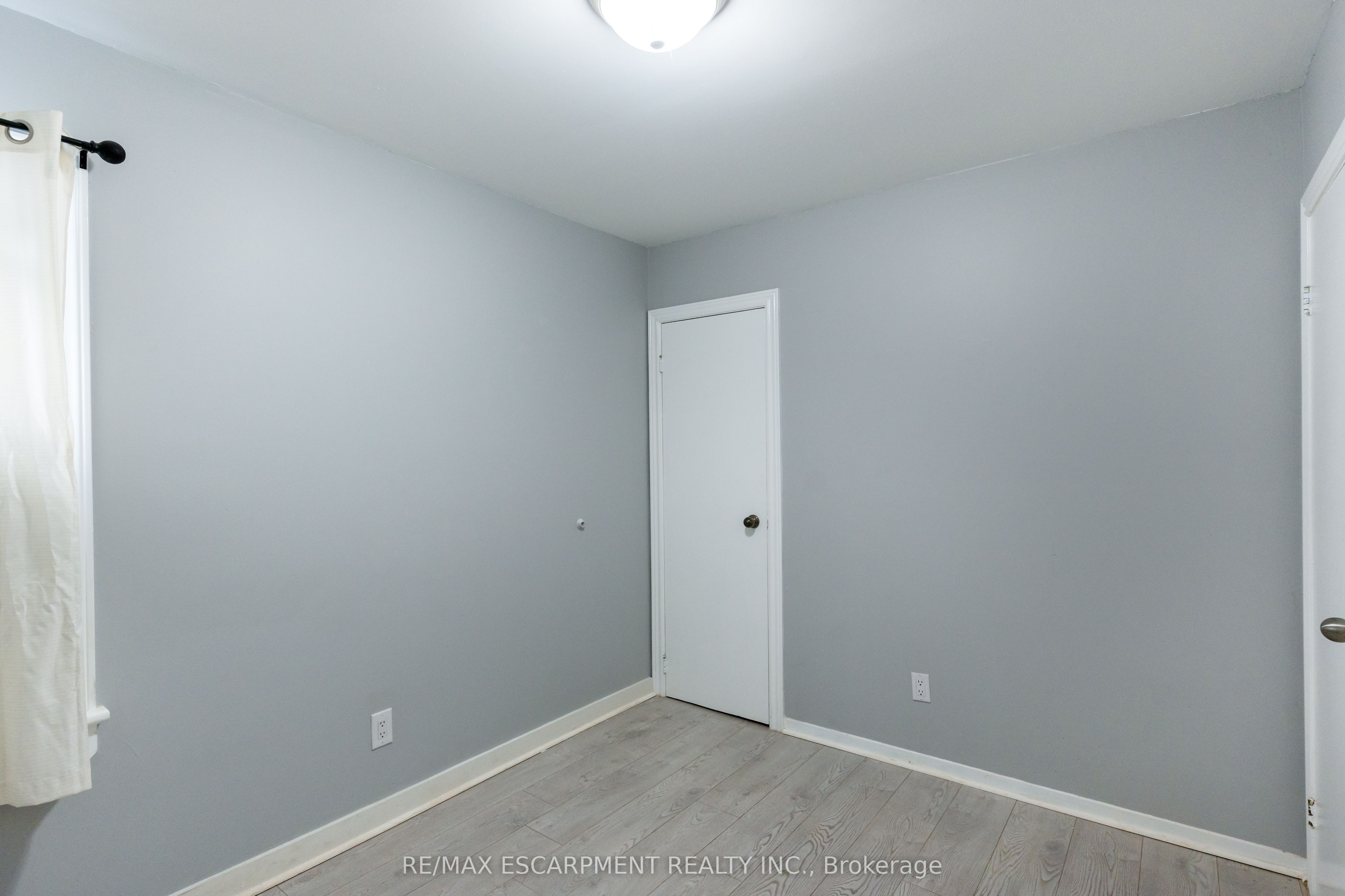 Photo 62 of 289 Roxborough Avenue N, Hamilton, Crown Point — HOMEH