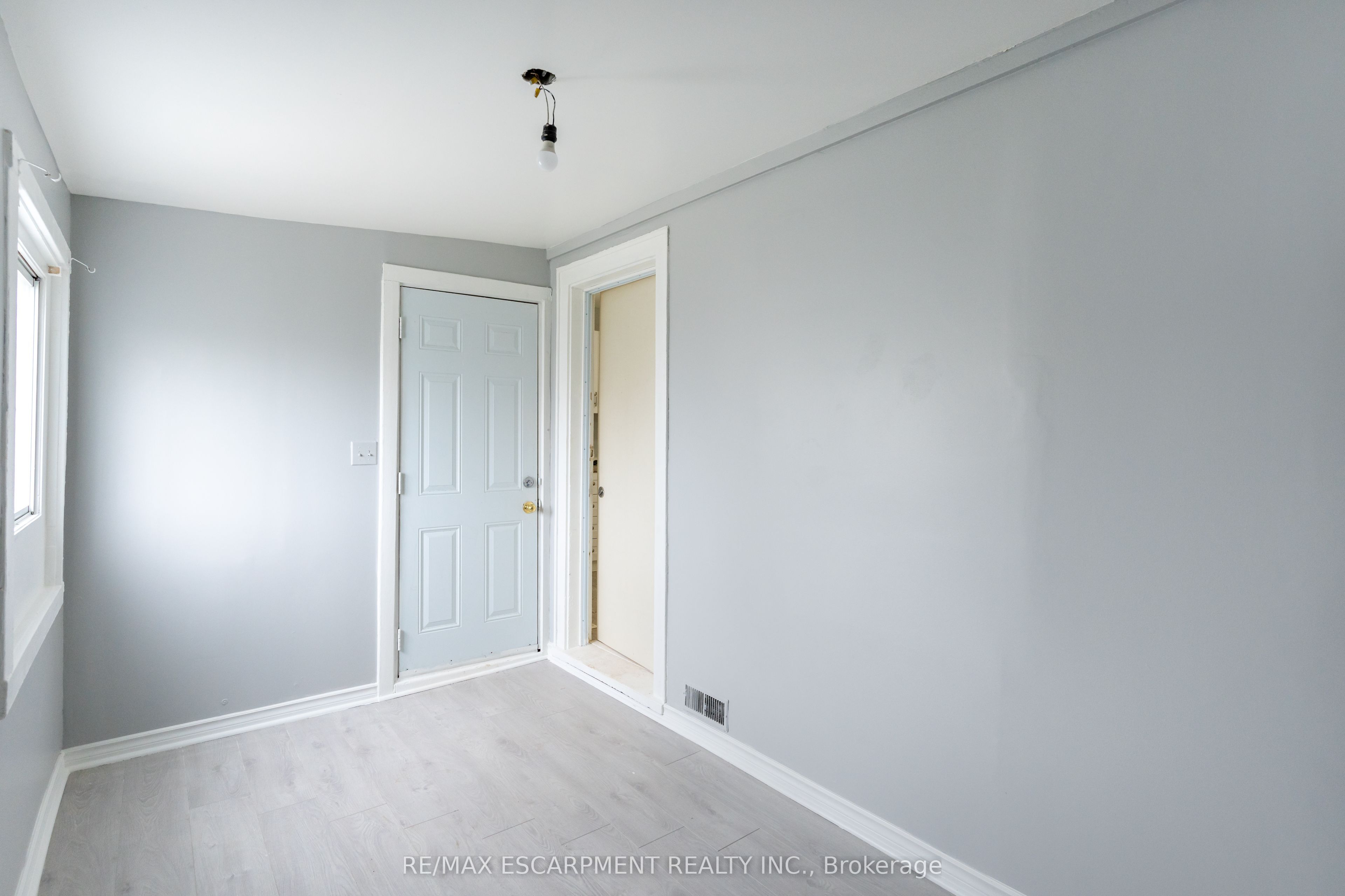 Photo 58 of 289 Roxborough Avenue N, Hamilton, Crown Point — HOMEH