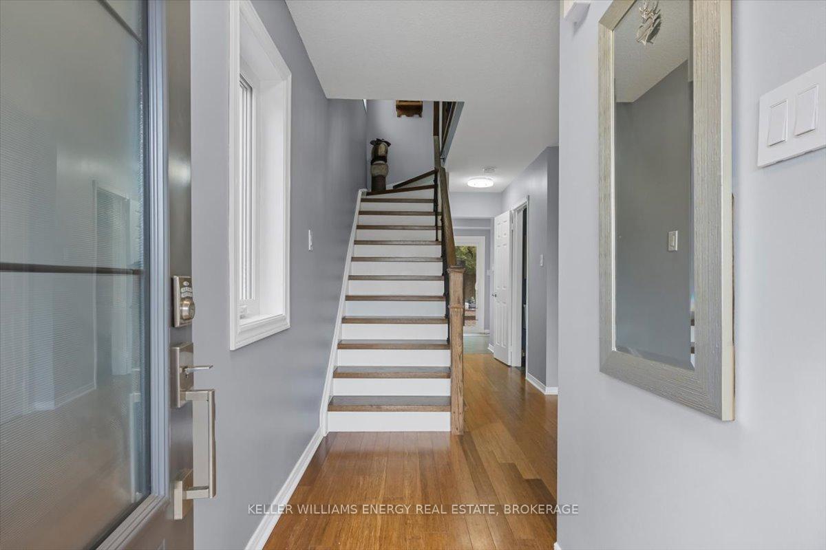 Photo 4 of 63 Fulton Crescent, Whitby, Williamsburg — HOMEH