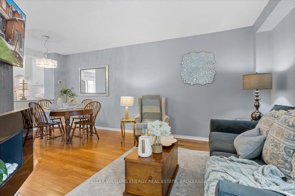 Photo 7 of 63 Fulton Crescent, Whitby, Williamsburg — HOMEH
