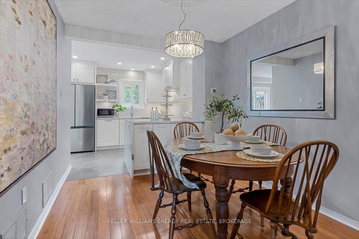 Photo 10 of 63 Fulton Crescent, Whitby, Williamsburg — HOMEH
