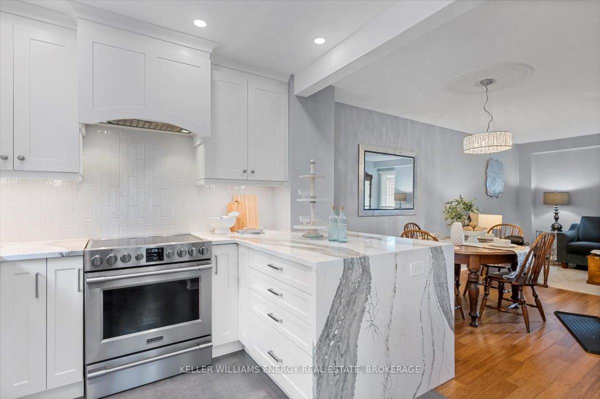 Photo 13 of 63 Fulton Crescent, Whitby, Williamsburg — HOMEH