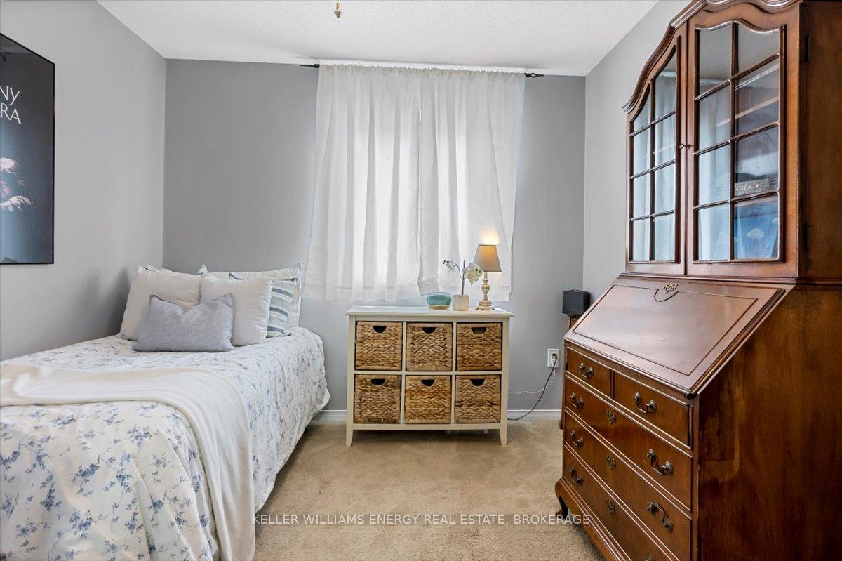 Photo 23 of 63 Fulton Crescent, Whitby, Williamsburg — HOMEH