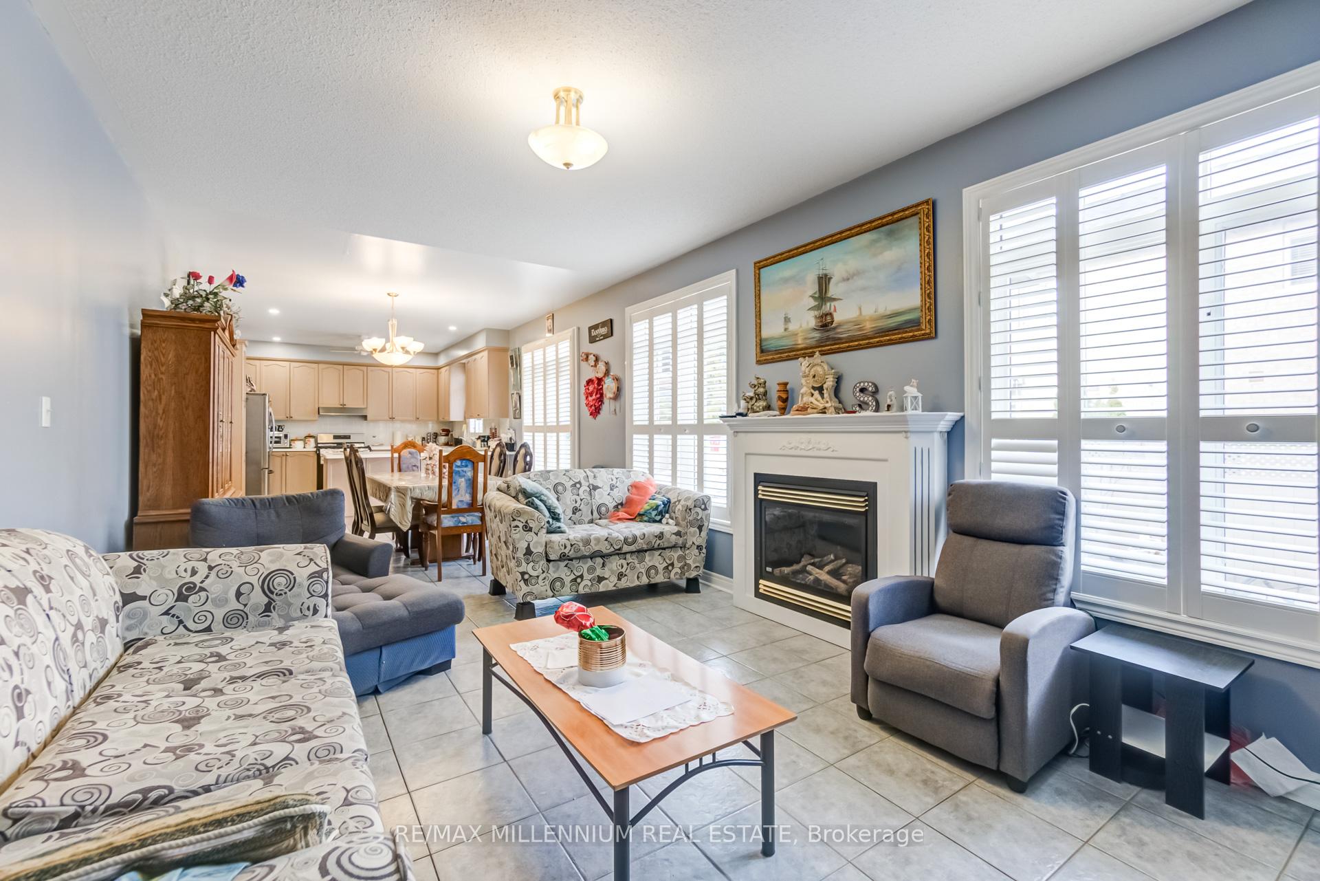 Photo 12 of 76 Vellore Avenue, Vaughan, Vellore Village — HOMEH