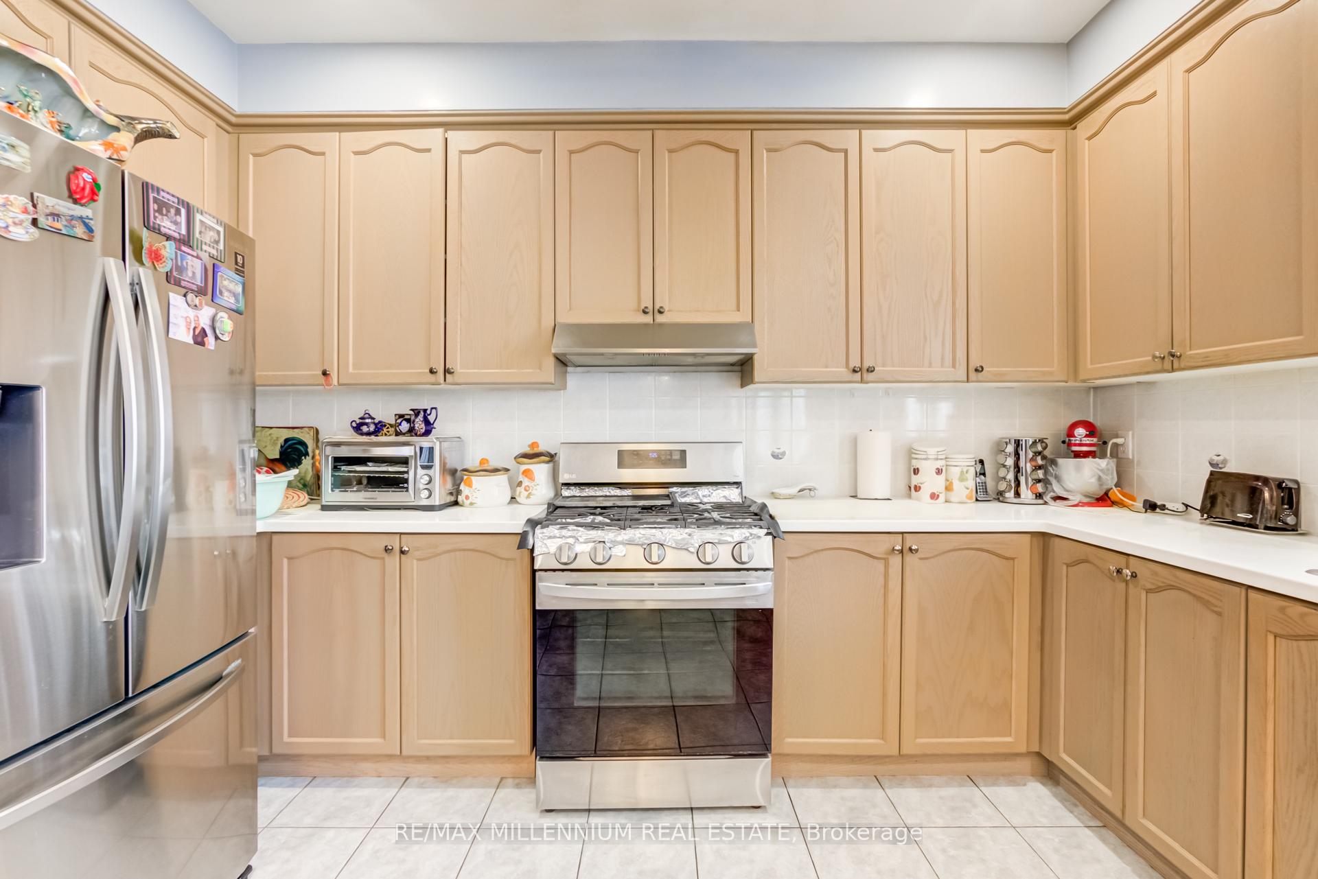 Photo 17 of 76 Vellore Avenue, Vaughan, Vellore Village — HOMEH