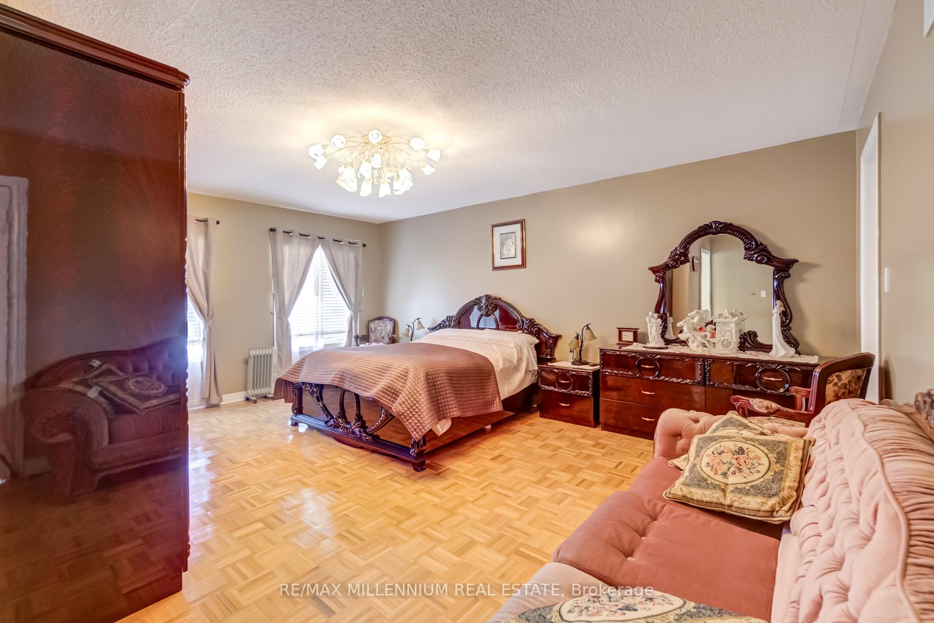 Photo 24 of 76 Vellore Avenue, Vaughan, Vellore Village — HOMEH