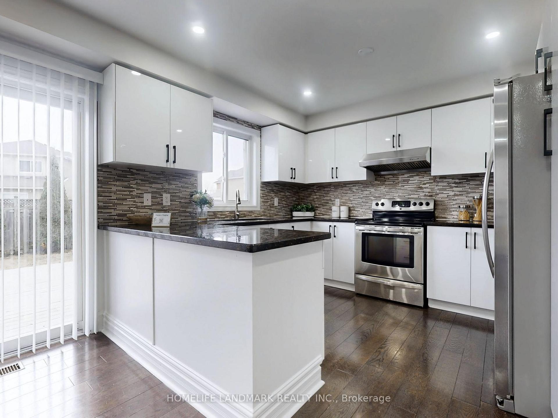 Photo 11 of 143 Baycliffe Drive, Whitby, Williamsburg — HOMEH