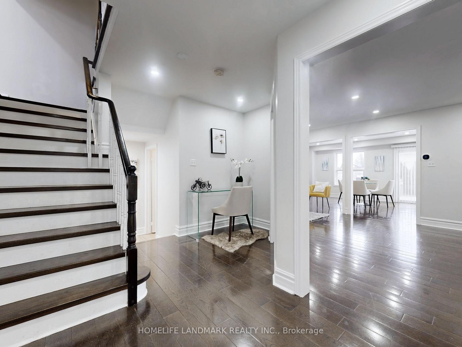 Photo 21 of 143 Baycliffe Drive, Whitby, Williamsburg — HOMEH