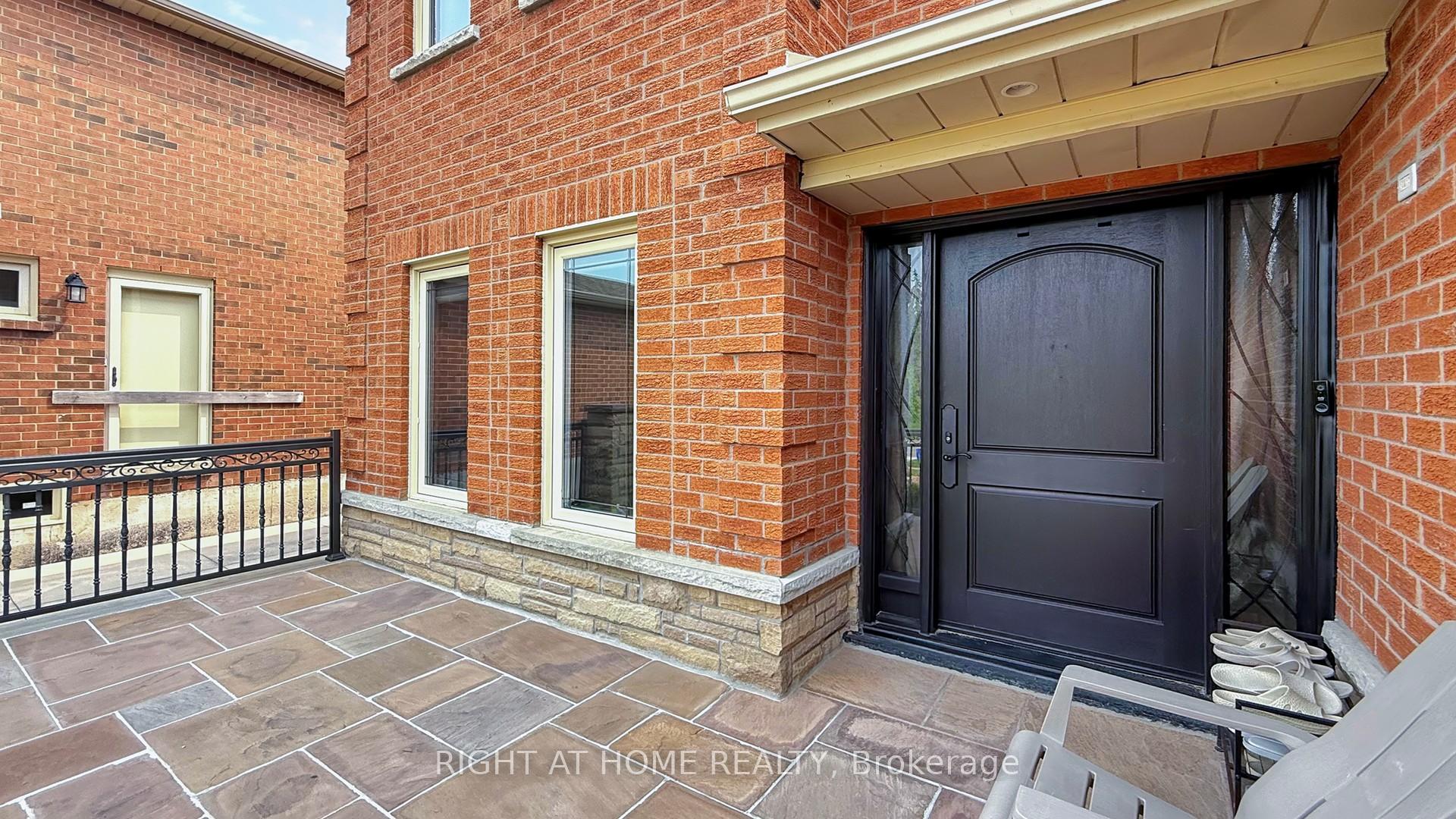 Photo 5 of Unit Main, 278 Barrhill Road, Vaughan, Maple — HOMEH