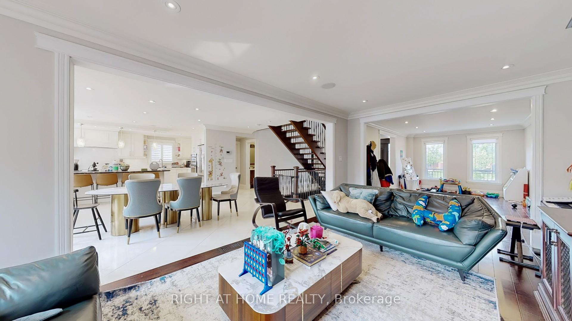 Photo 9 of Unit Main, 278 Barrhill Road, Vaughan, Maple — HOMEH
