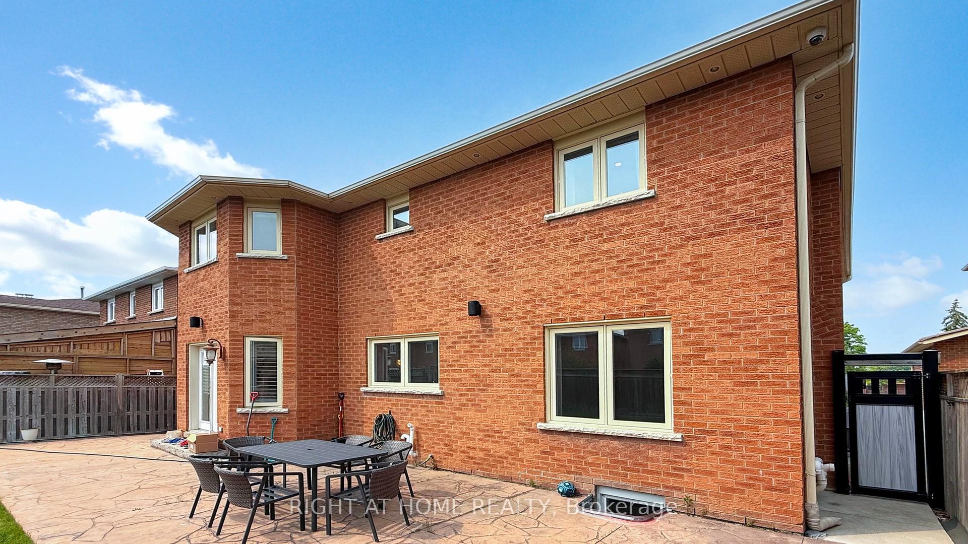 Photo 48 of Unit Main, 278 Barrhill Road, Vaughan, Maple — HOMEH