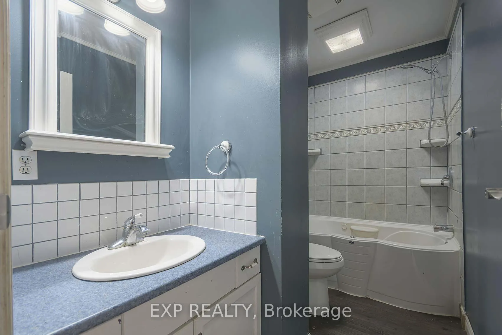 Photo 17 of 310 Crawford Street, Barrie, Ardagh — HOMEH