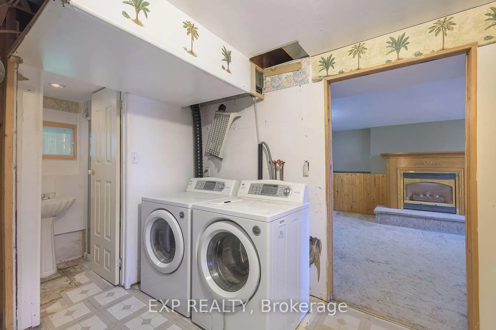 Photo 23 of 310 Crawford Street, Barrie, Ardagh — HOMEH