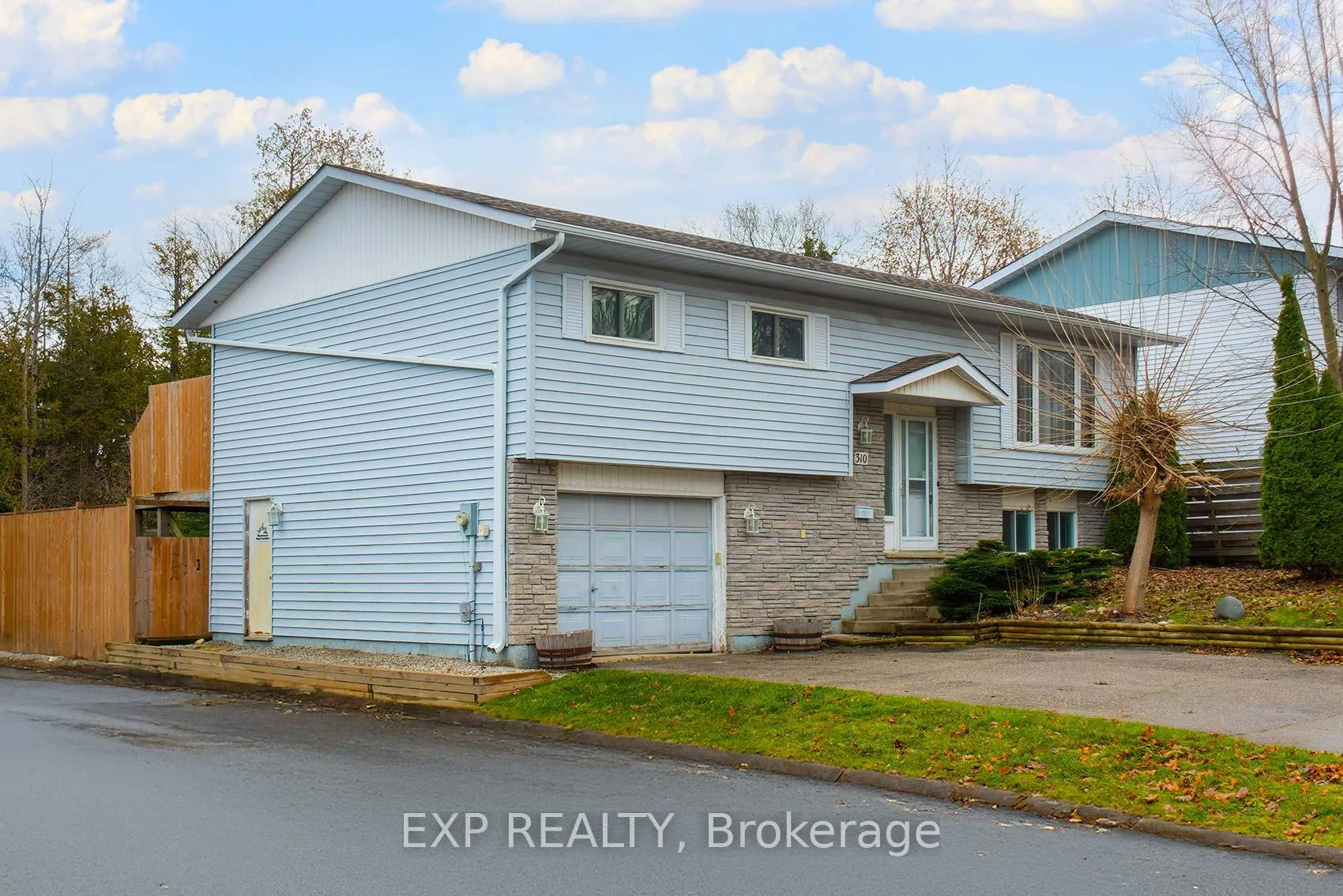 Photo 36 of 310 Crawford Street, Barrie, Ardagh — HOMEH