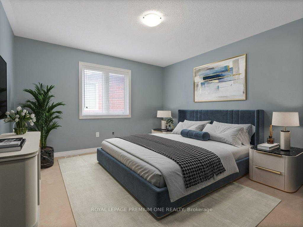 Photo 12 of 163 Tonner Crescent, Aurora, Bayview Northeast — HOMEH