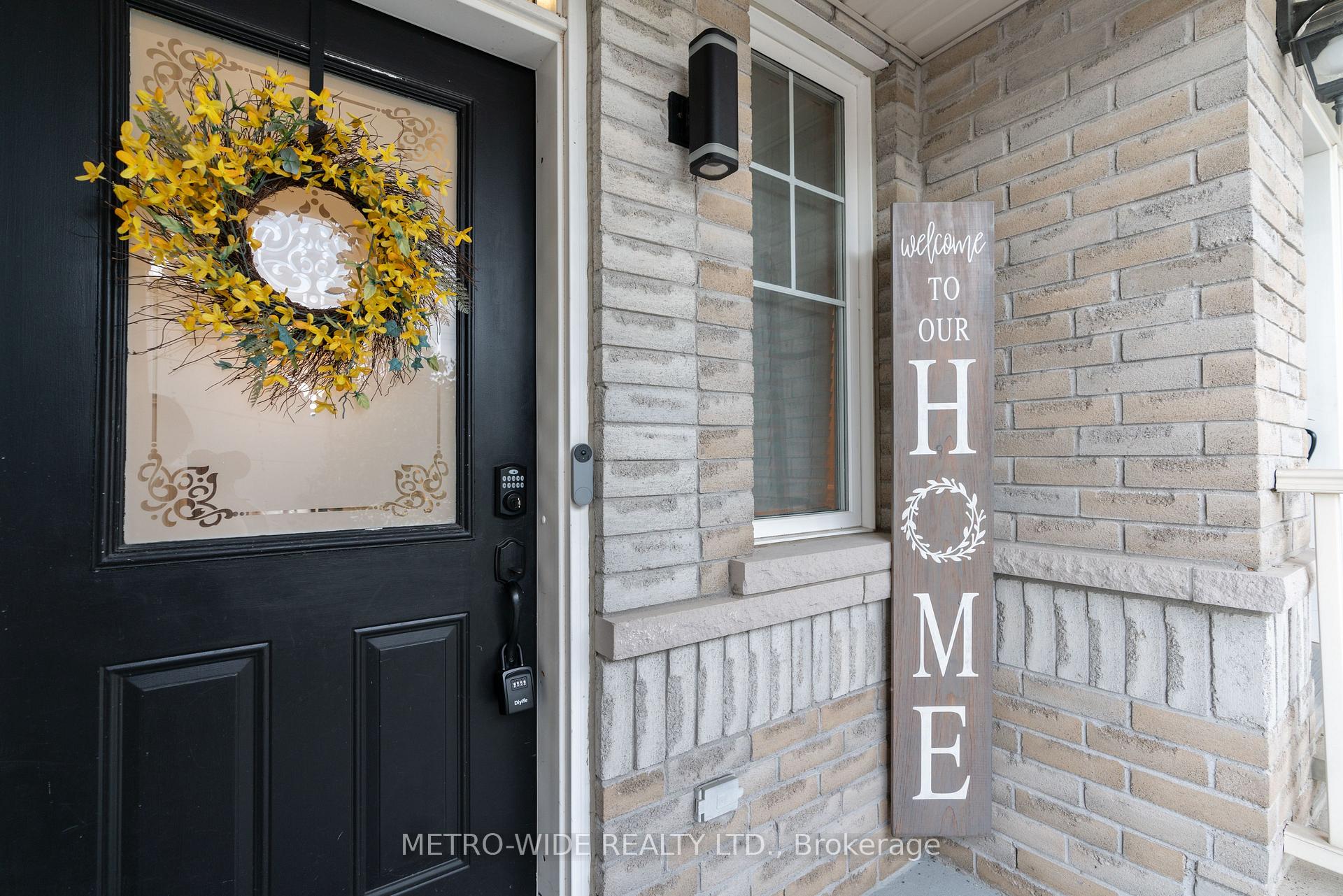 Photo 3 of 51 Silverwood Circle, Ajax, Central East — HOMEH