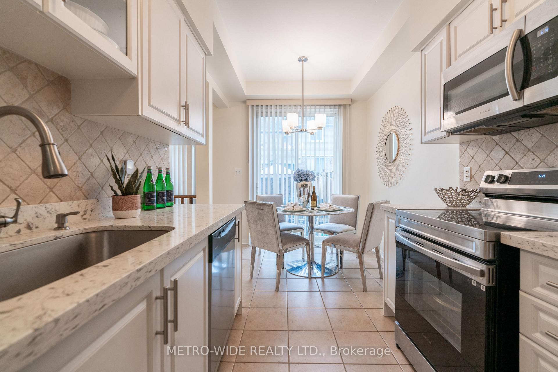 Photo 17 of 51 Silverwood Circle, Ajax, Central East — HOMEH