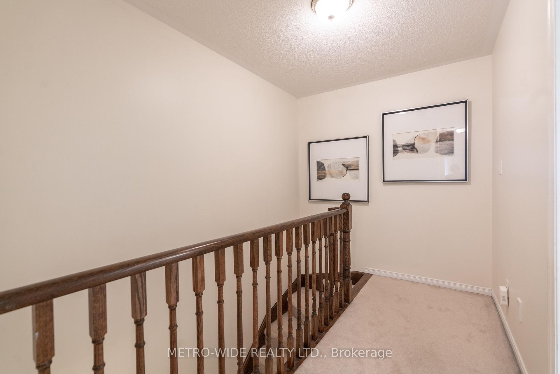 Photo 35 of 51 Silverwood Circle, Ajax, Central East — HOMEH